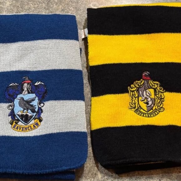 Scarfs - Picture 2 of 2